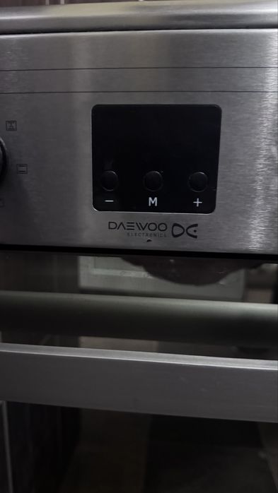 Срочно продам электрическую плиту DAEWOO