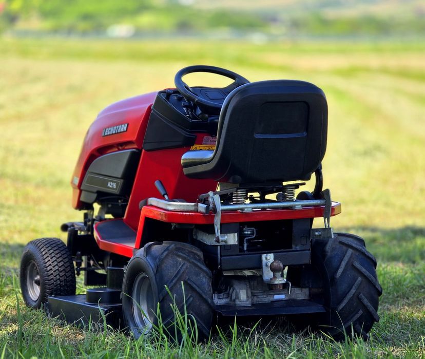 Tractoras gazon iarba vegetatie inalta Profesional Echotrack Germany Kawasaki 2 cilindrii Hydrostatic 3 cutite !