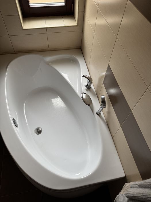 Cadă de colț montaj stanga + baterie