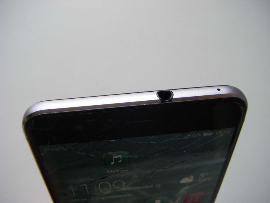 Телефон Huawei P10 lite