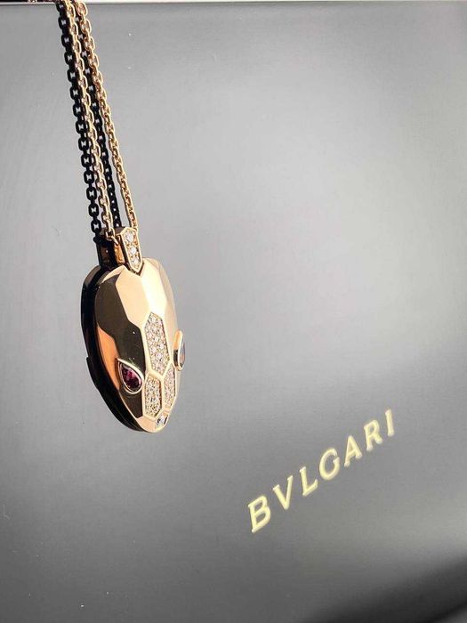 Колье Bvlgari Serpenti