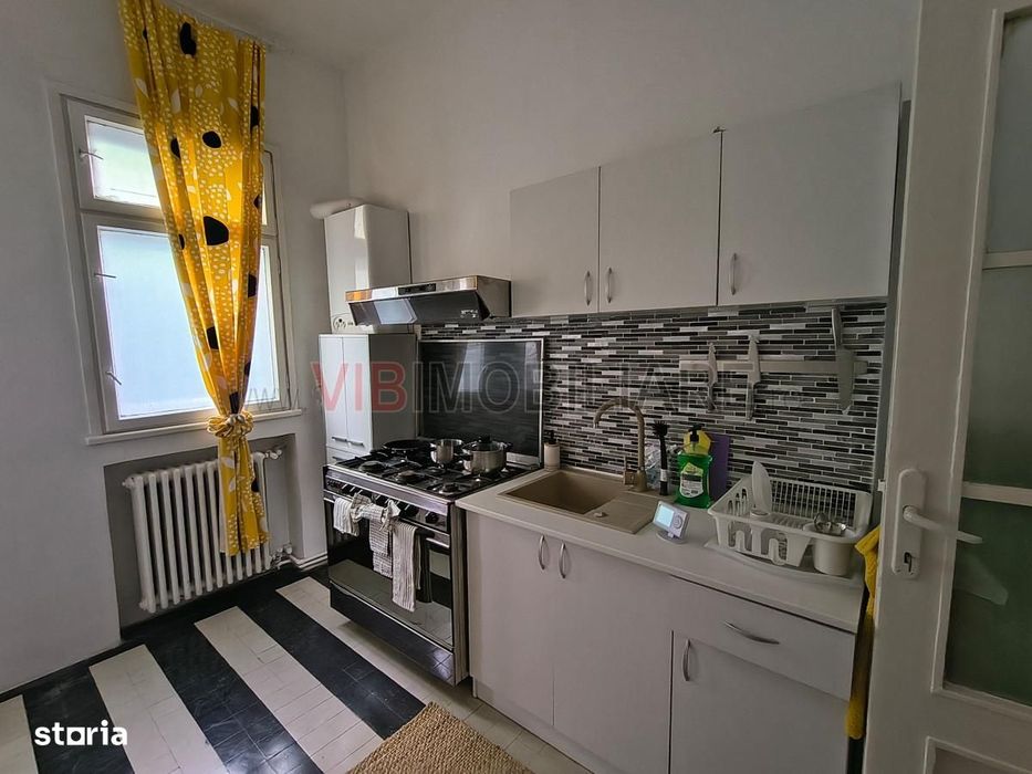 Închiriere apartament 4 camere, 153 mp, mobilat și utilat - parter