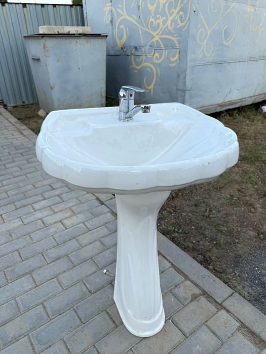 Раковина для ванной комнаты