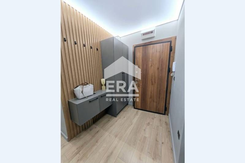 Дава се под наем Тристаен апартамент в Варна, Бриз - 85 кв.м за 1227 € - Снимка #7