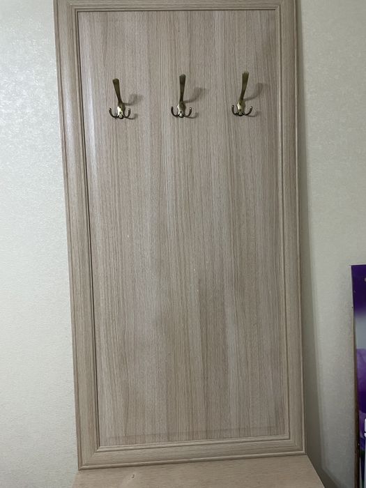 Вешалка с тумбой