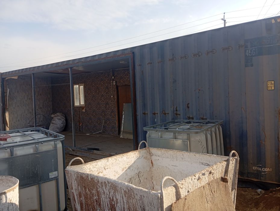 Кантейнер Сотилади.