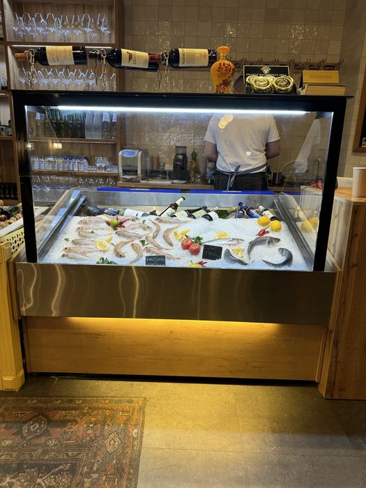 Продам ледяную витрину