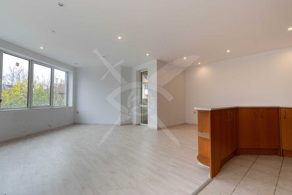 Тристаен апартамент в жк. Манастирски ливади № 92257