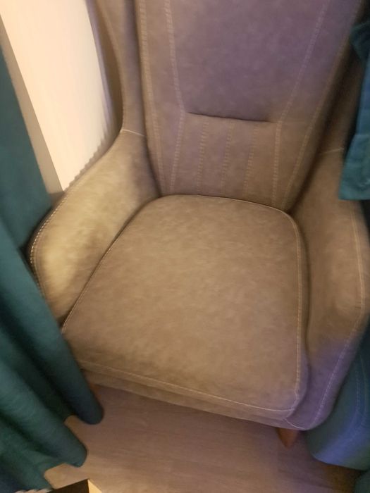 Fotoliu in stare foarte buna.