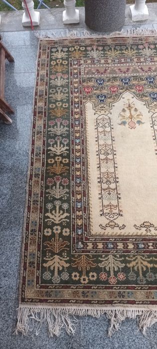 Covor în stare foarte bună