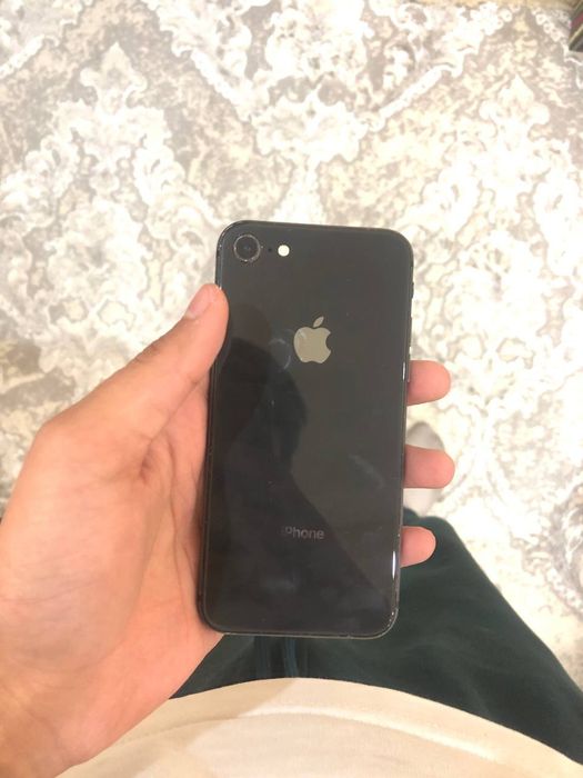 Iphone 8 sotiladi