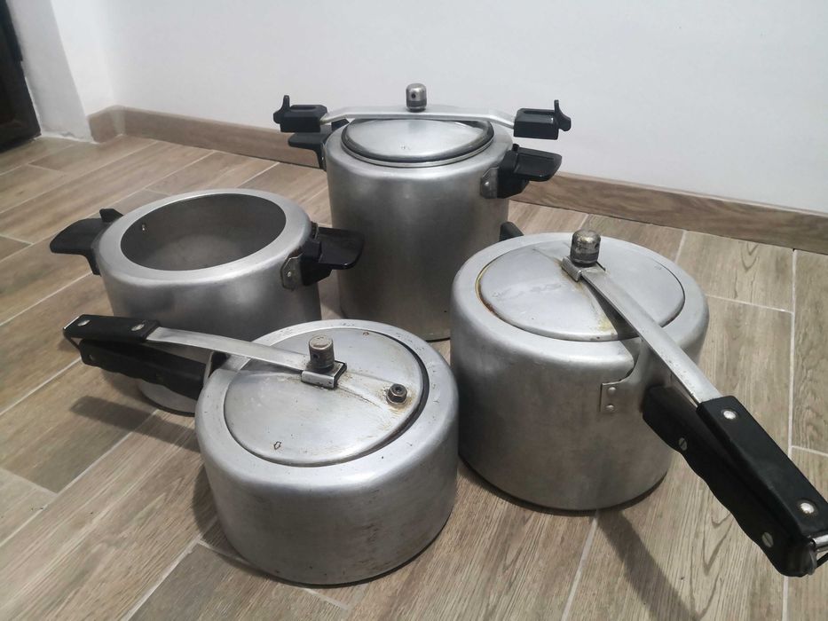 Oala sub presiune 9litri si 4litri.