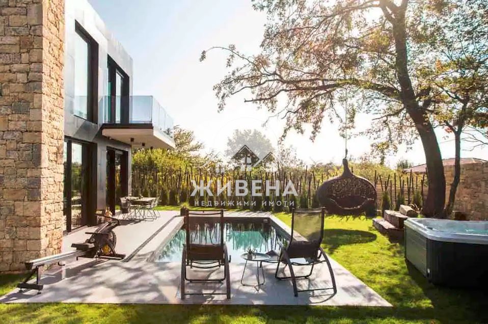 Луксозна къща под наем, м-т Манастирски рид, площ 200 кв.м