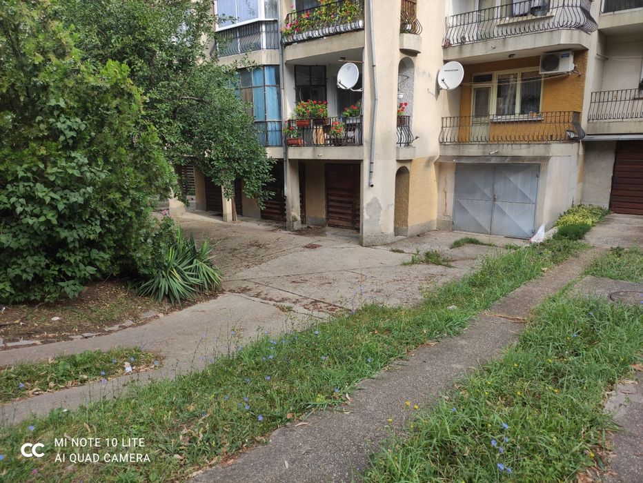 Продава се Гараж / Паркомясто в Велико Търново, Бузлуджа - 21 кв.м за 972 €/кв.м - Снимка #1