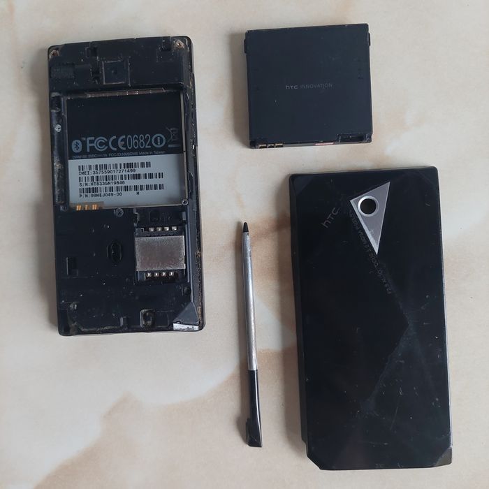 Vând HTC Diamond, în stare bună dar cu probleme la touch //poze reale