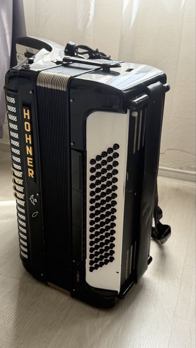 Acordeon Hohner Verdi I 80 bași 37 clape cu husa