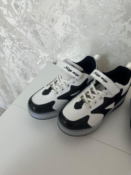 Продаю кроссовки-ролики