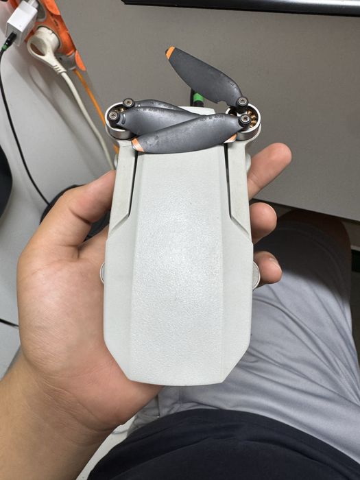 Dgi mini 2 в харошем состаяни город шымкент