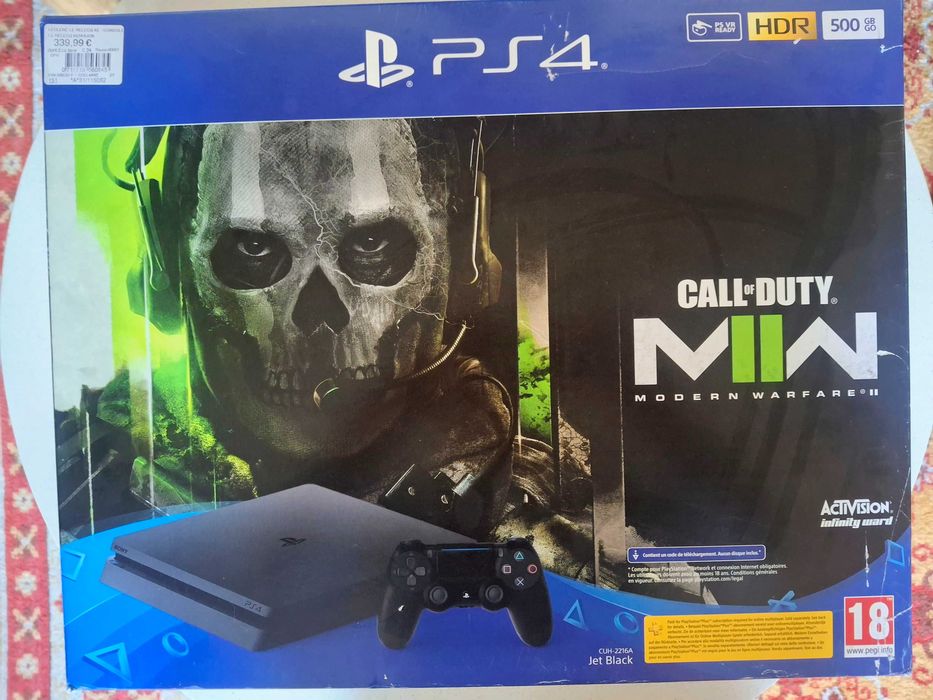 Vând PS4, Franța, puțin folosit