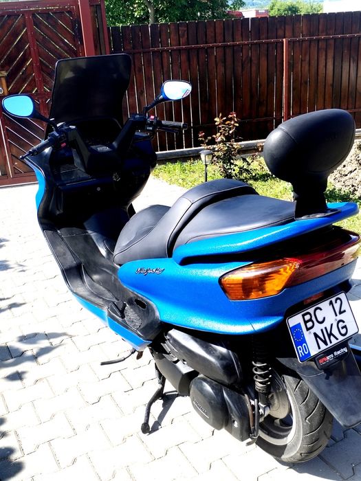 Maxi scuter Yamaha 250cmc