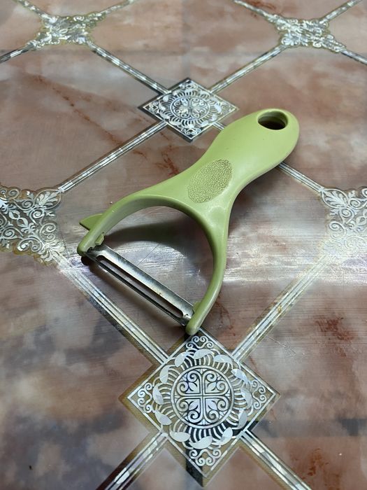 Продам овощечистку