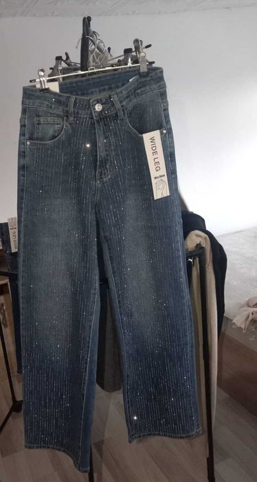 Blugi cu pietricele