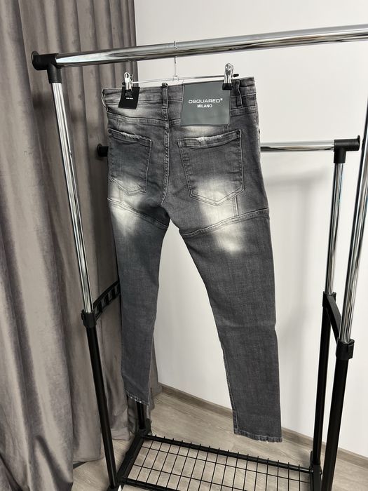 Blugi DSQUARED2 super calitate