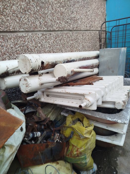 Металлолом сотилади 5 тонна атрофида.