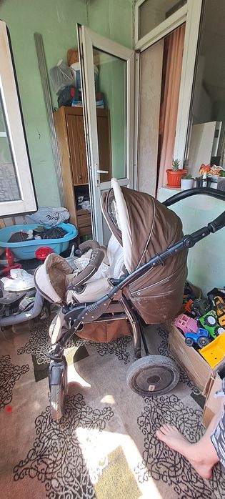 Продам детскую коляску