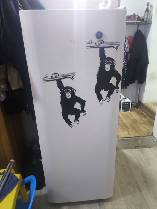 Продам морозильную камеру