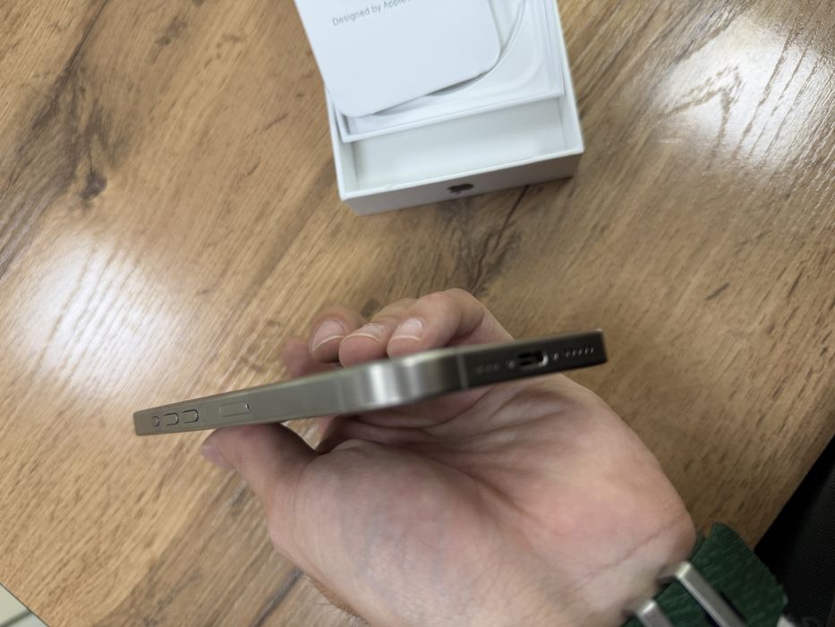 IPhone 15 pro 512 GB