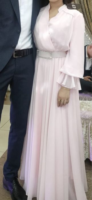 Вечернее платье очень нежный