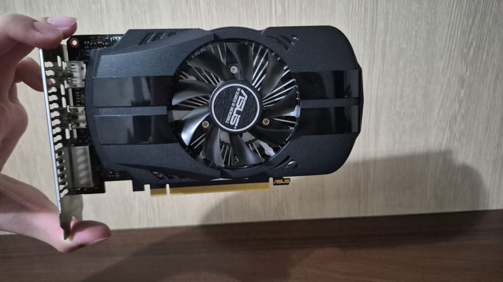 Продам ASUS GeForce GTX 1650