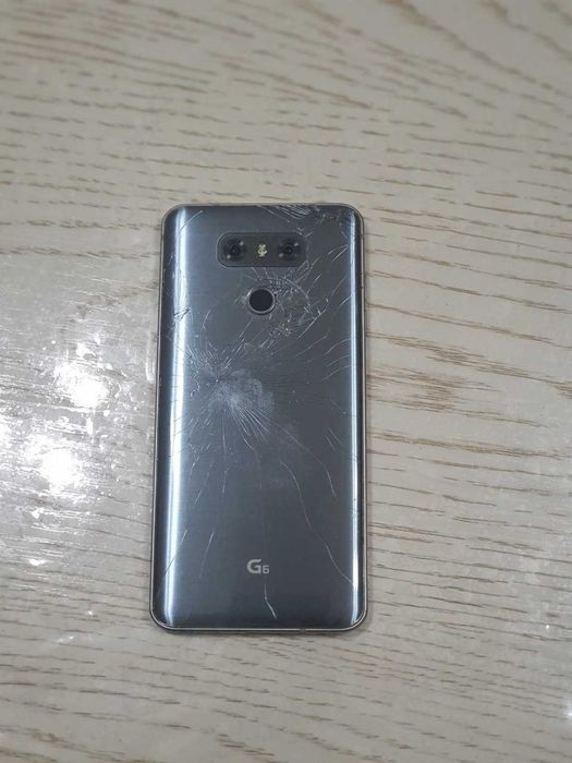 LG G6    4 \  64