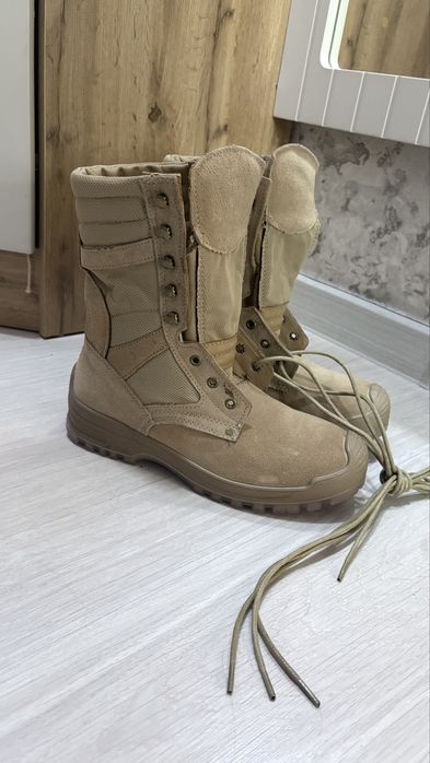 Продаются берцы новые