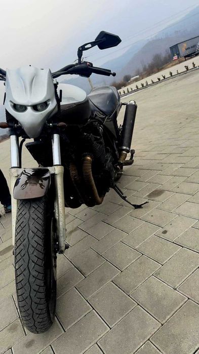 Yamaha cafe racer 900