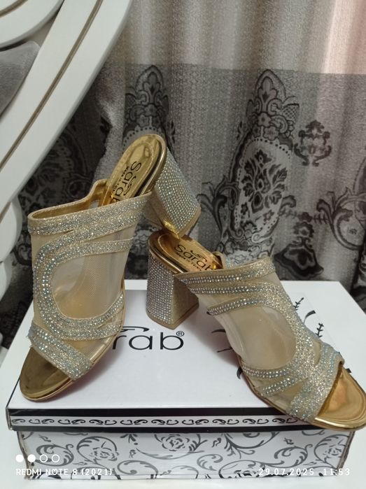 Kelinchaklar uchun oyoq kiyim