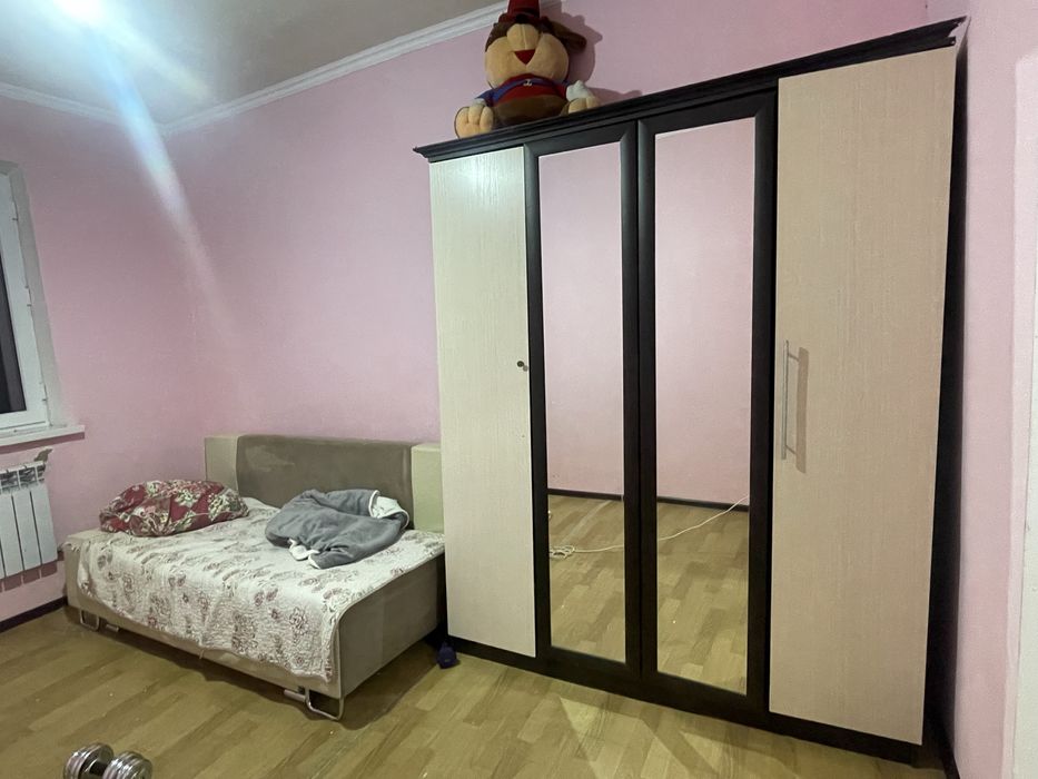 Шкафы и мебели продаю