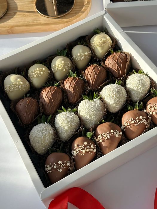 Клубника в шоколаде дубайский шоколад