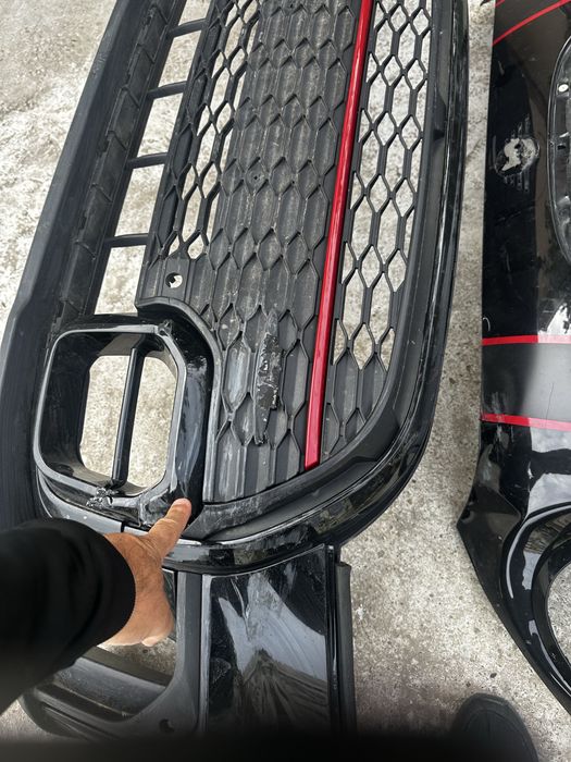 Bară față grilă capotă motor mini one-cooper.F56.F55.