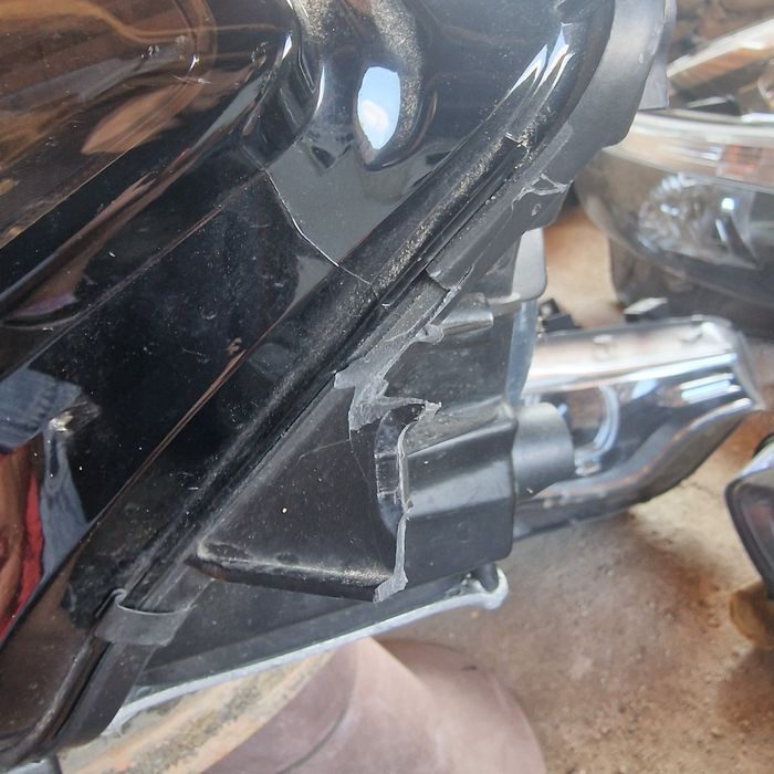 Fiat Tipo 2020 ляв фар