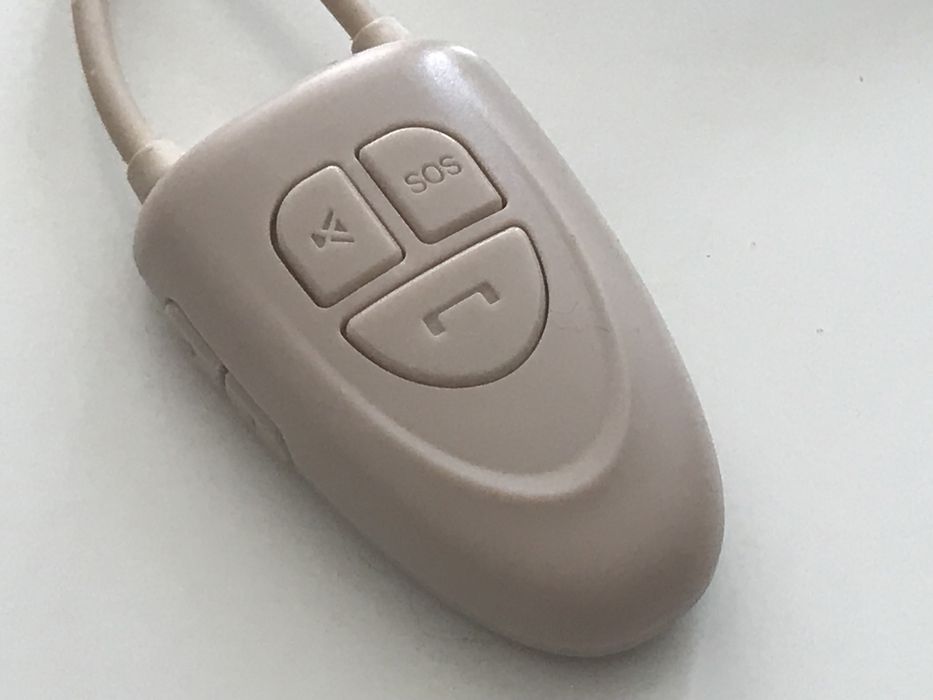 Невидима и незаглушима микрослушалка за преписване с блутут модел 2025