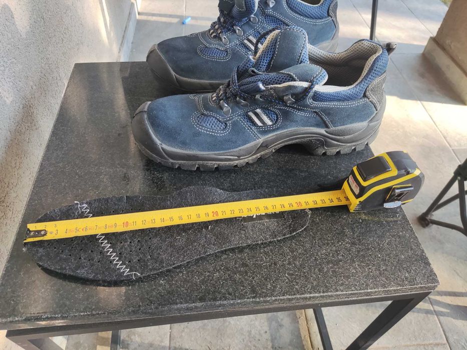Работни обувки номер 47