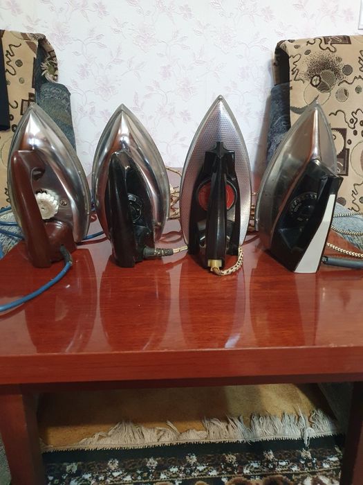 Продам утюги советские