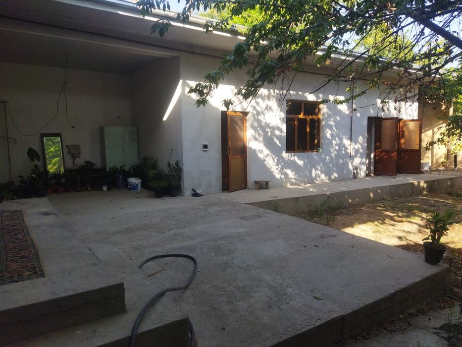 Uchastka 3.8 sotiq uy remonti orta