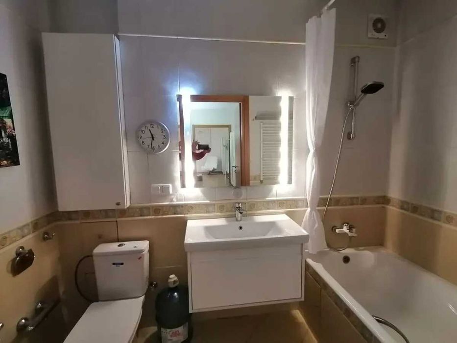 Дава се под наем Двустаен апартамент в София, Зона Б-18 - 55 кв.м за 612 € - Снимка #3