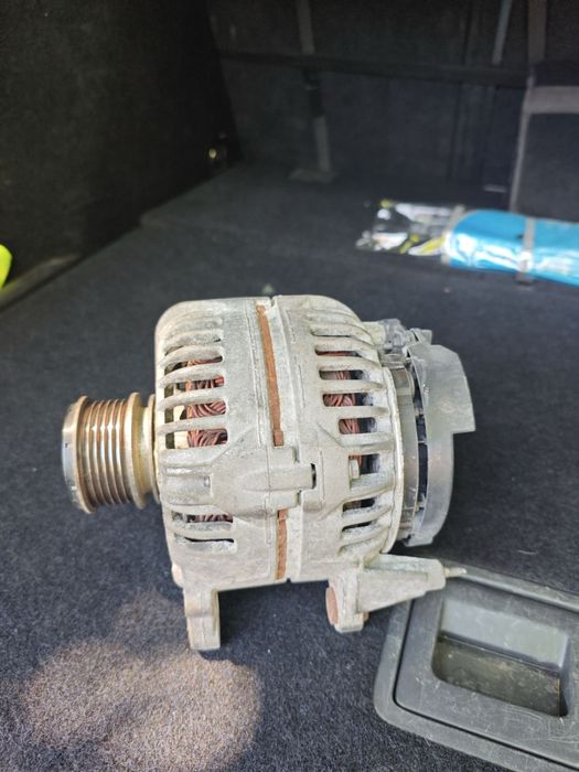 Алтернатор за Фолцваген Голф 6 BOSCH - 140 Ампера