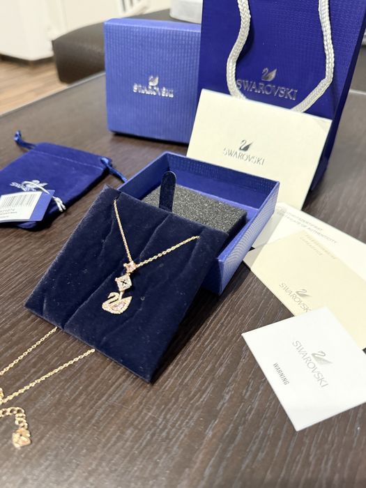 Lantisor Swarovski Model Dazzling Swan Rose/Gold