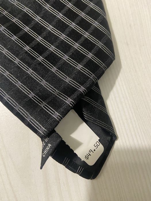 Cravata, Dkny, nou cu eticheta