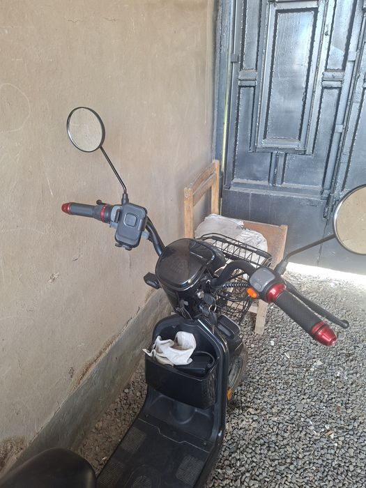 Скутер сотилади холати идеал